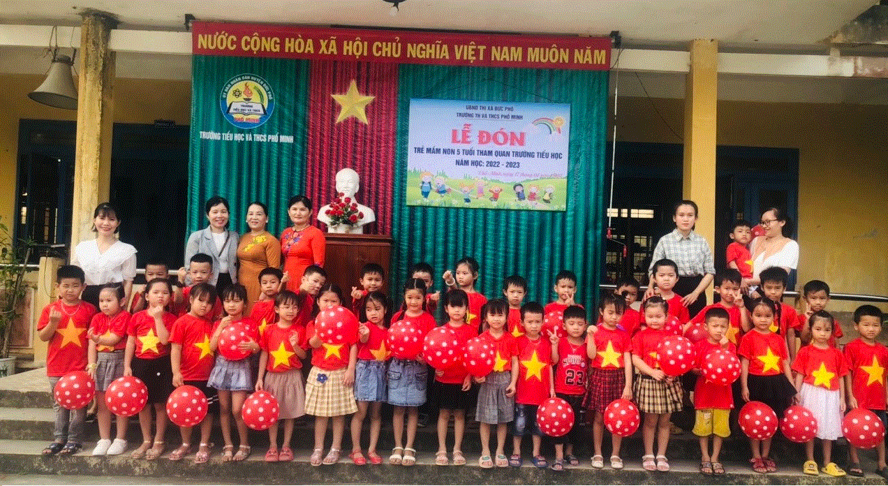 Trường Mầm non Phổ Minh tổ chức cho trẻ tham quan Trường Tiểu học và Trung học cơ sở